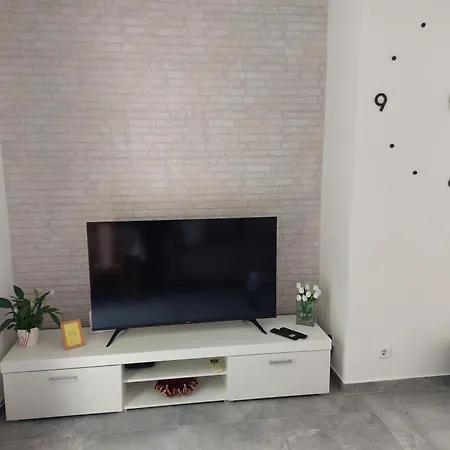 Karmela アパート ザトン