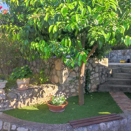 Апартаменты Karmela